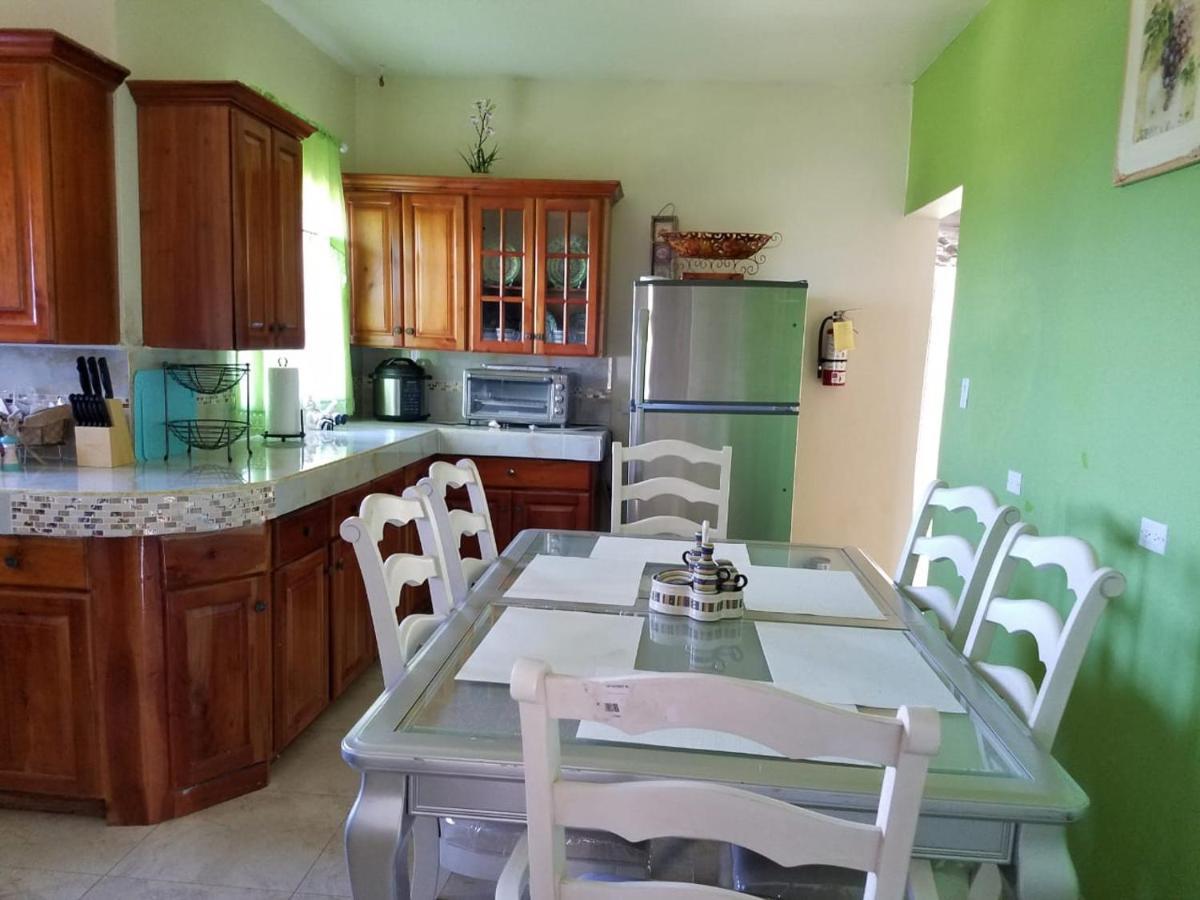 Bella Vista Vacation Leilighet Montego Bay Eksteriør bilde