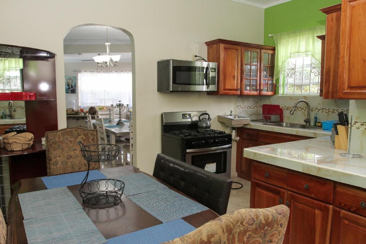 Bella Vista Vacation Leilighet Montego Bay Eksteriør bilde